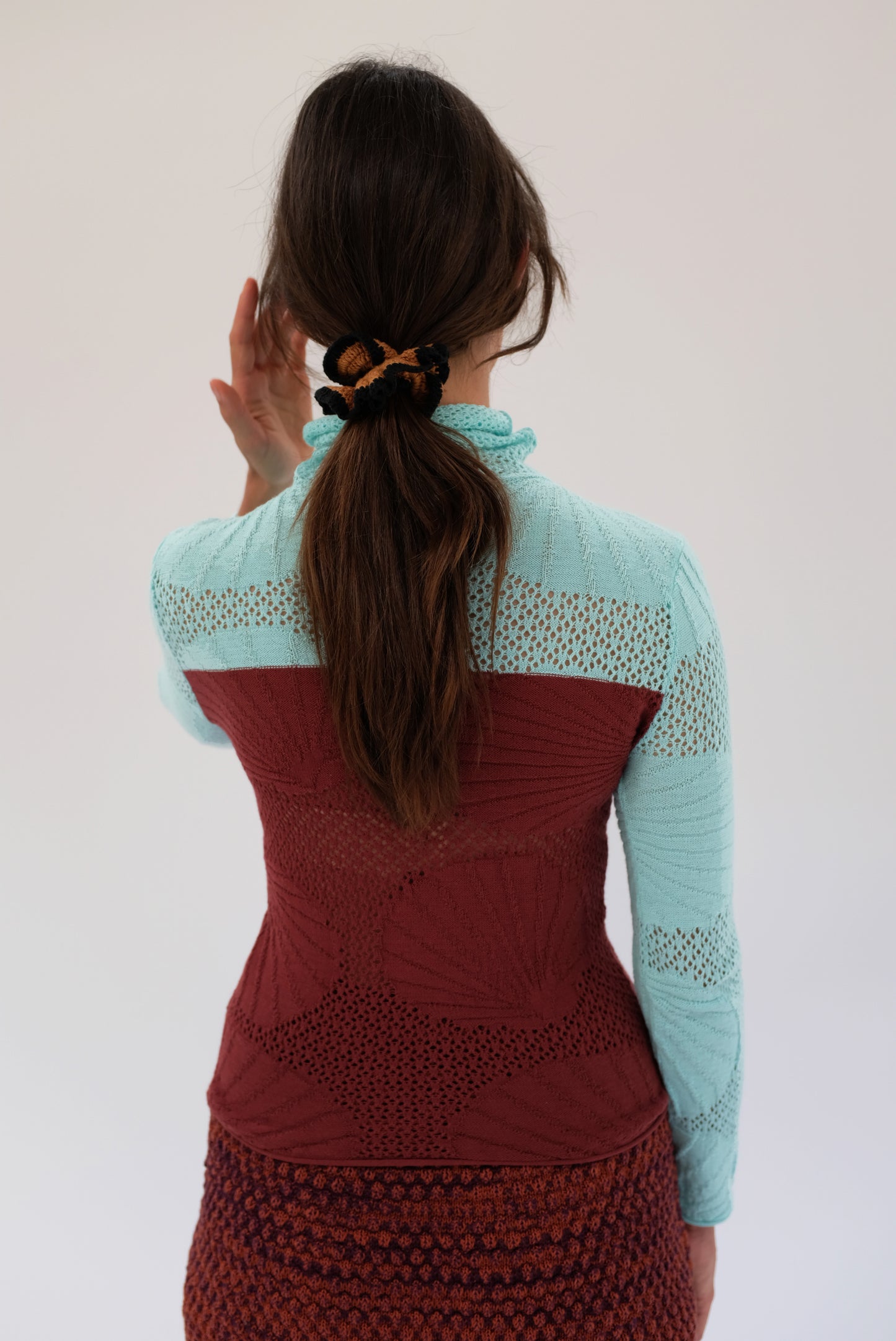 Beklina Shell Lace Turtleneck Umber / Aqua